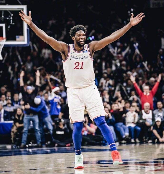 开云体育-热火绝杀雄鹿，哈里斯爆发神勇