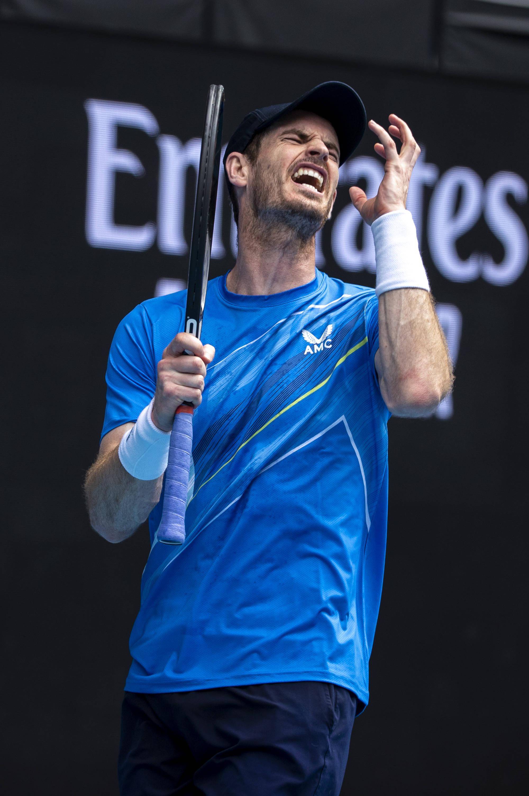 包含日本网球队强势西班牙网球队，穆雷高光表现的词条