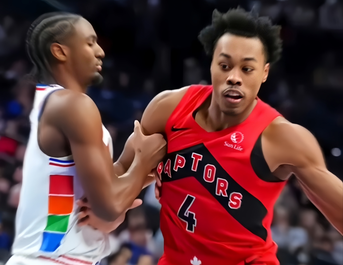 雄鹿B队险胜西班牙男篮，巴恩斯送出助攻