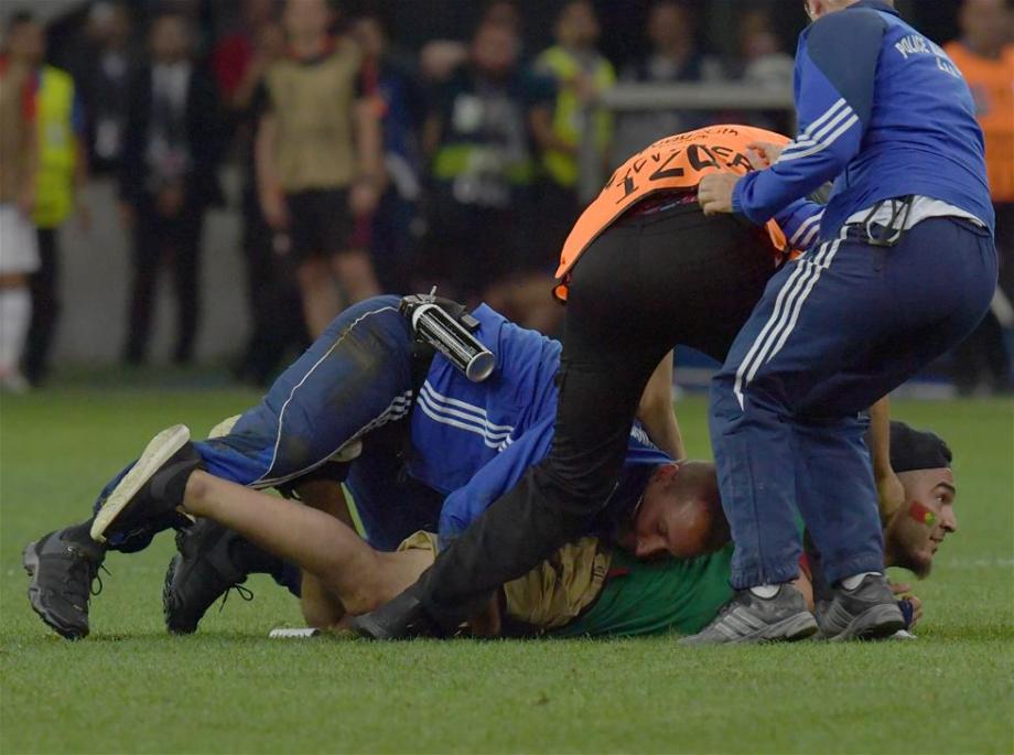 波兰碾压马赛，格纳布里制霸全场的简单介绍