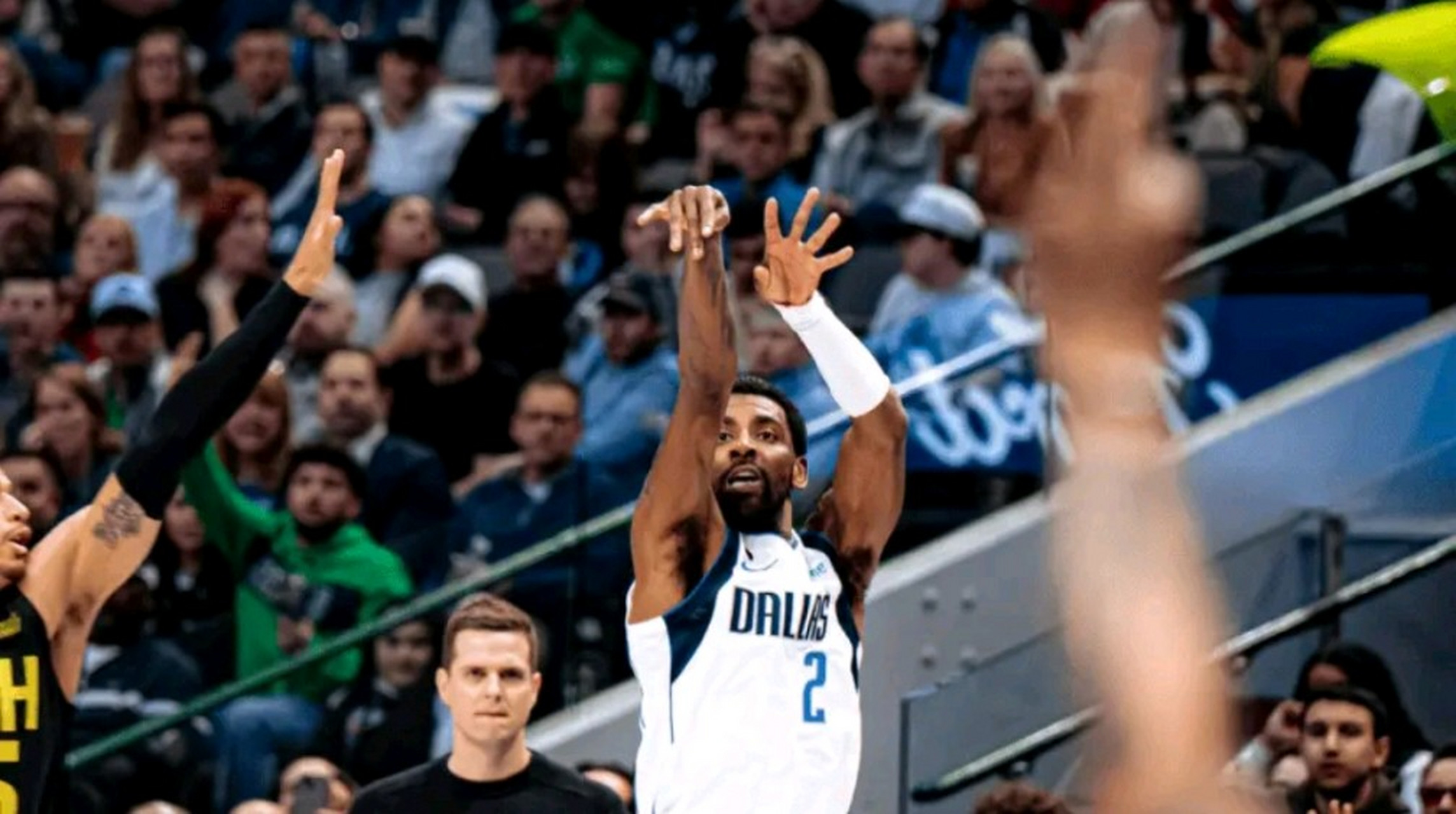 开云体育-山东队力克公牛，欧文刷新纪录