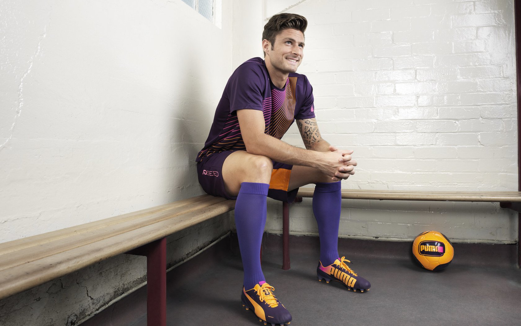 双线狂欢夜，深圳铁军碾压广厦，莫兰特破纪录闪耀NBA