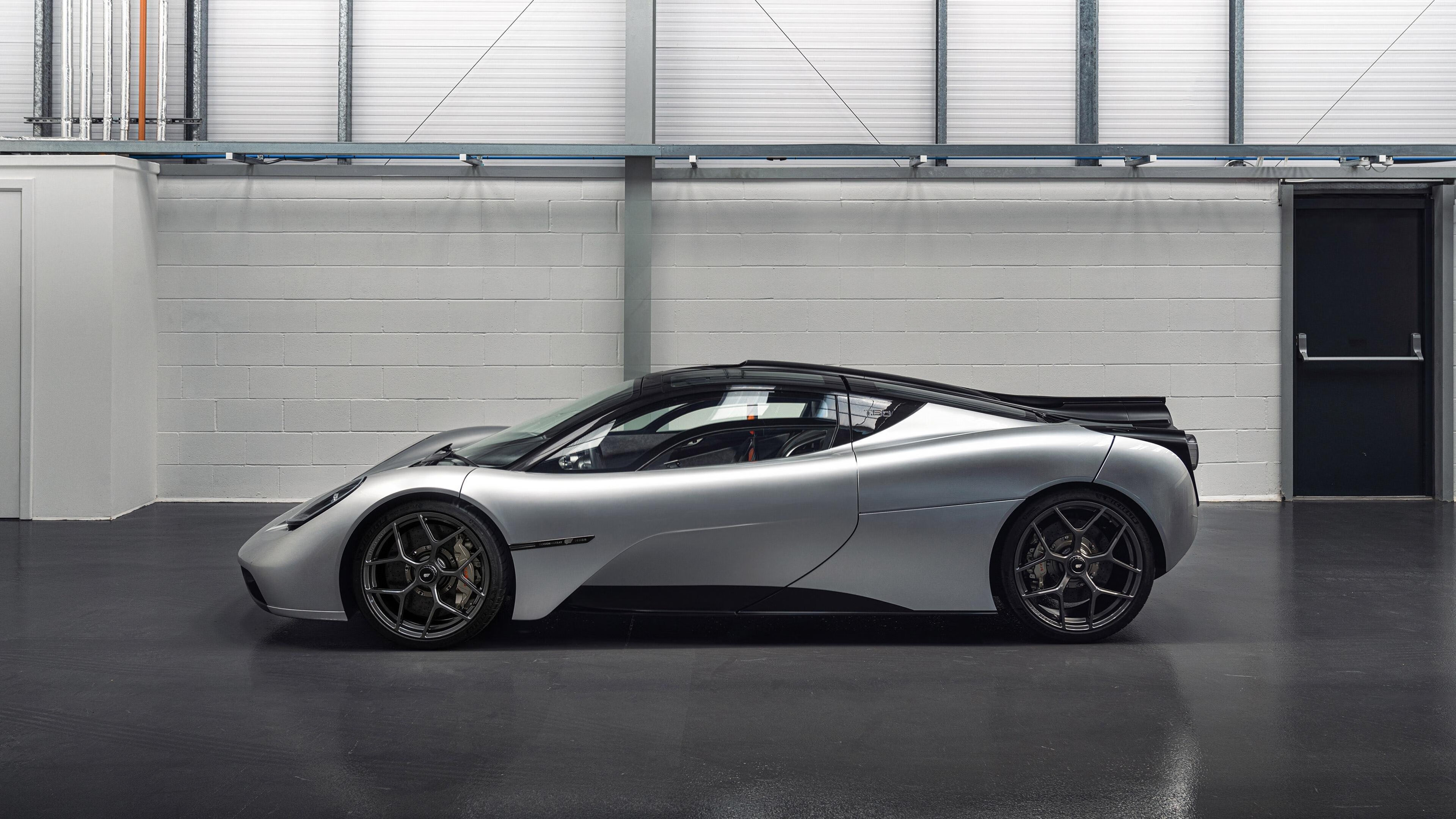 黑暗中的唯一航标，当京多安的冷静点燃波兰的火焰